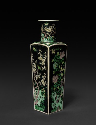 Club-shaped Vase