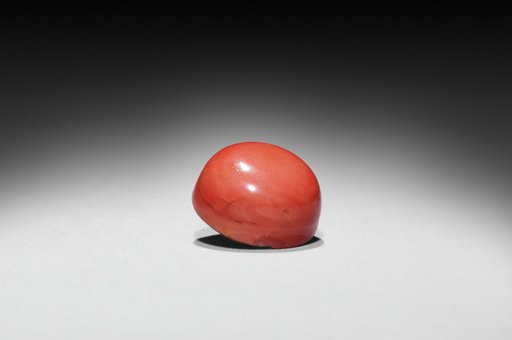 Flattened Ovoid Snuff Bottle with Stopper (stopper)