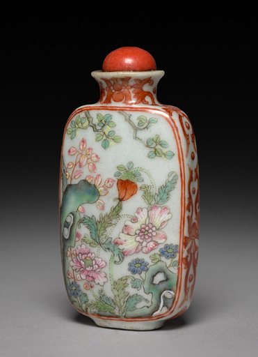 Snuff Bottle with Stopper