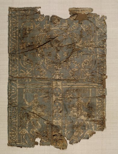 Silk Sleeve Decoration with Hunters
