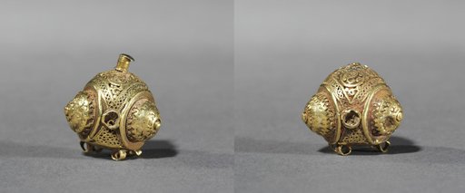 Pair of Buttons