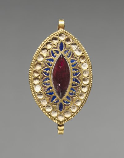 Almond-Shaped Pendant