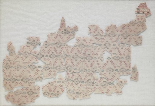 Fragment with diamond pattern