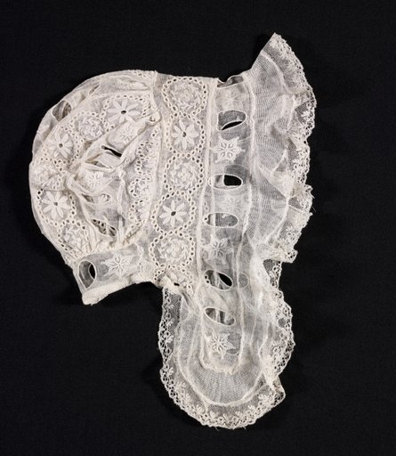 Lace Bonnet