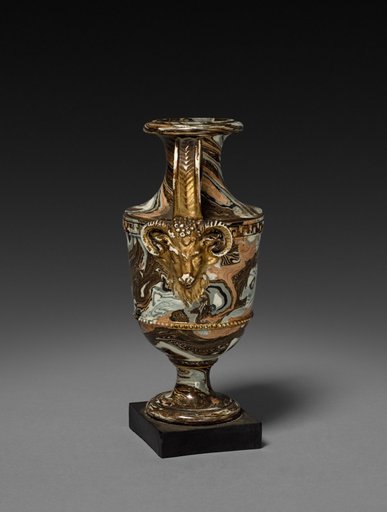 Urn