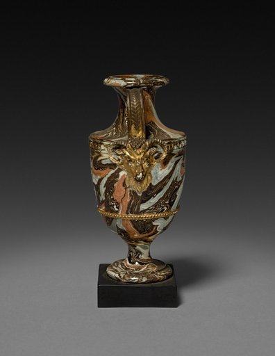Urn