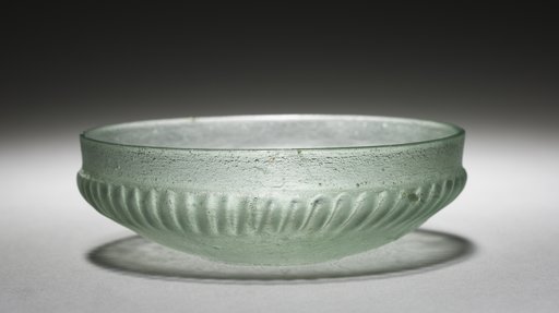 Shallow Ribbed Bowl