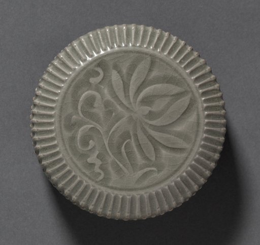 Covered Box with Carved Floral Design: Yaozhou Ware (lid)