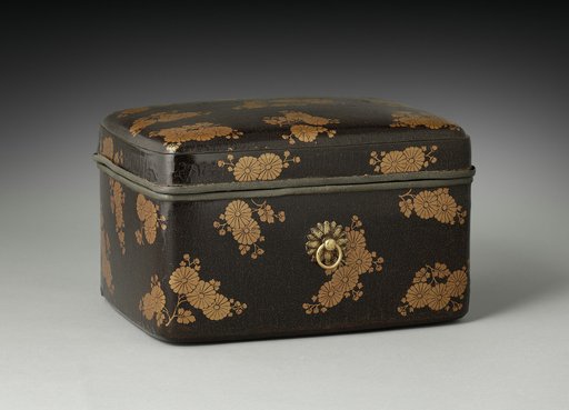 Cosmetics Box with Chrysanthemums