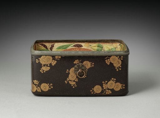 Cosmetics Box with Chrysanthemums (base)