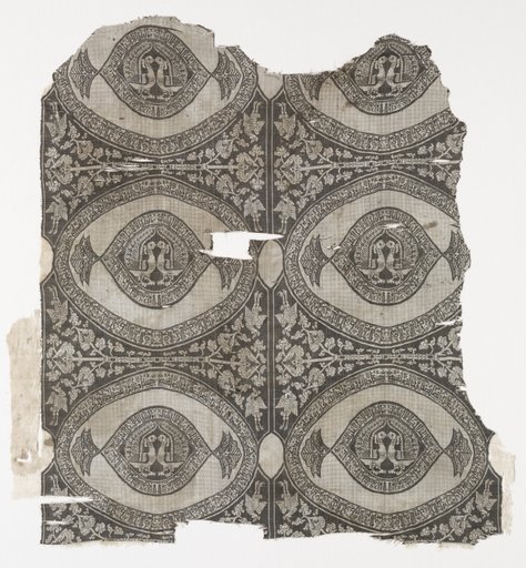 Medallions with confronting peacocks