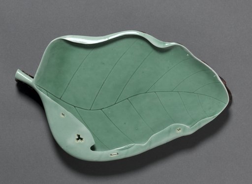 Brush Washer in Shape of a Leaf