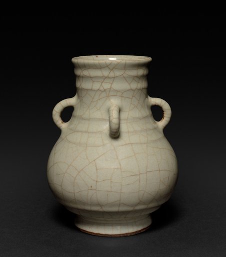 Vase: Guan type