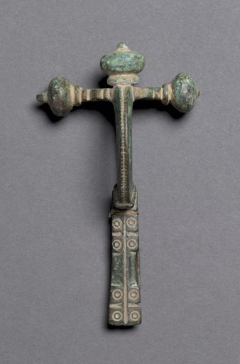 Cross-bow Fibula