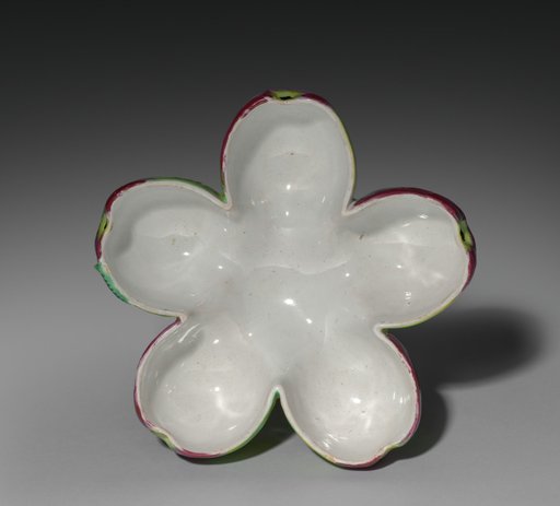 Box in the Form of Apples