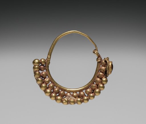Earring (one of a pair)