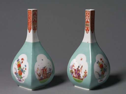 Saki Bottles