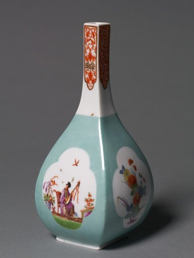 Saki Bottle