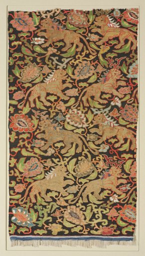 Tapestry with golden lions and palmettes