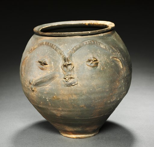 Face Urn