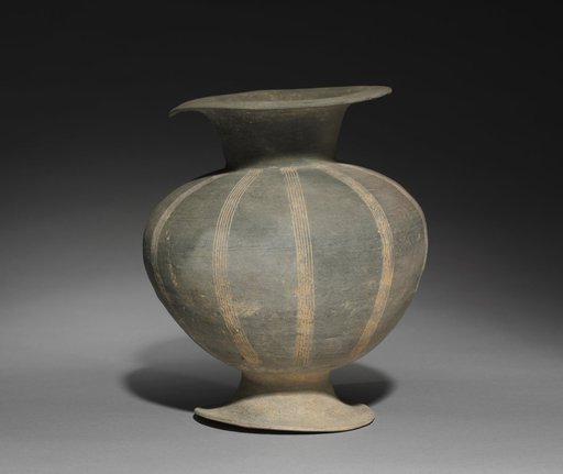 Pedestaled Vessel with Incised Band Design