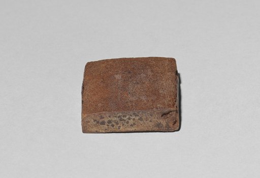 plug for the bottom of Container in the form of a Sacrificer