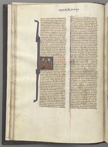 Fol. 20v, Exodus, historiated initial H, Moses and two followers with the tablets of the law