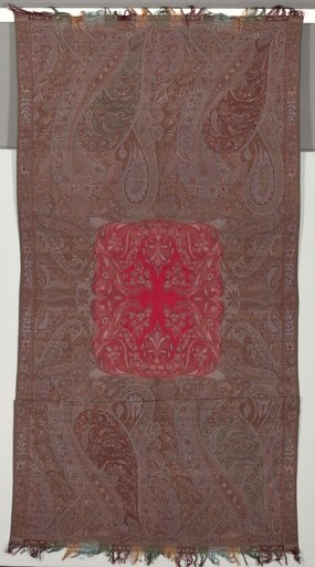 Long Shawl in a Vegetal Style with Coral Center
