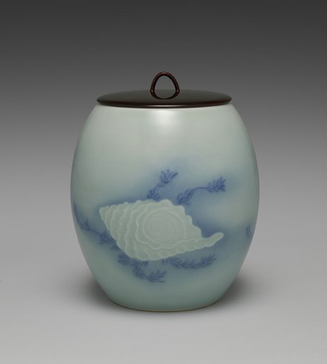 Water Container with Shell and Seaweed