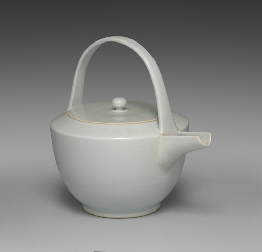 Sake Pourer