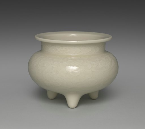 Incense Burner with Peony and Cloud