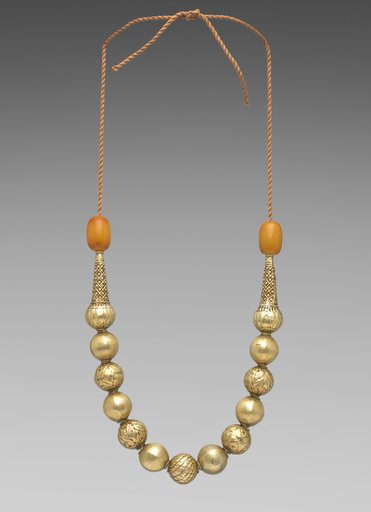 Necklace (muriya or murriyya)