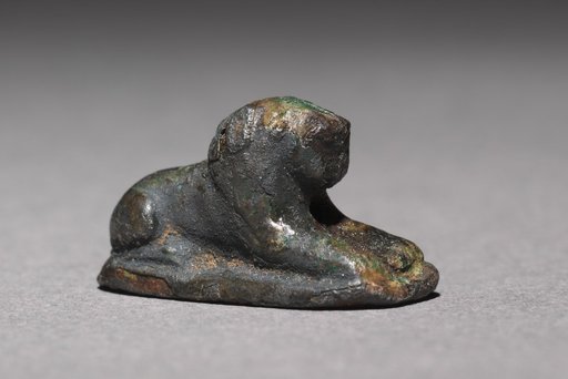 Recumbent Lion Beads