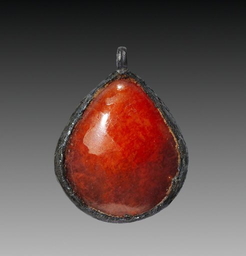 Oyster-Shell Pendant