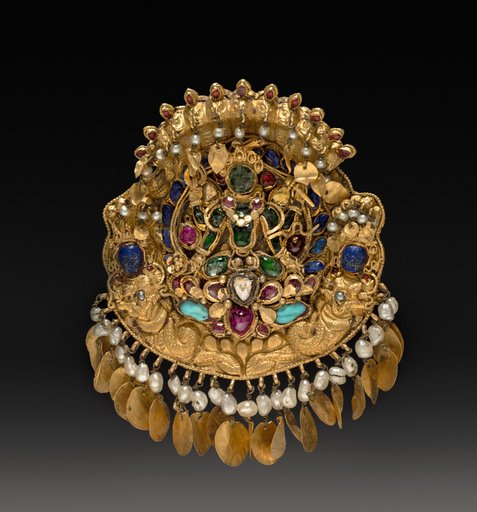 Pendant with Four-armed Green Vishnu on a lotus with Nagas