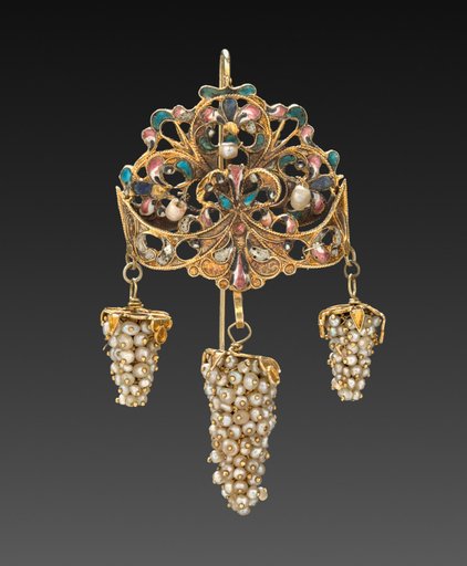 Earring