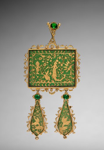 Pendant with Matsya (fish incarnation of Vishnu) defeating Hayagriva