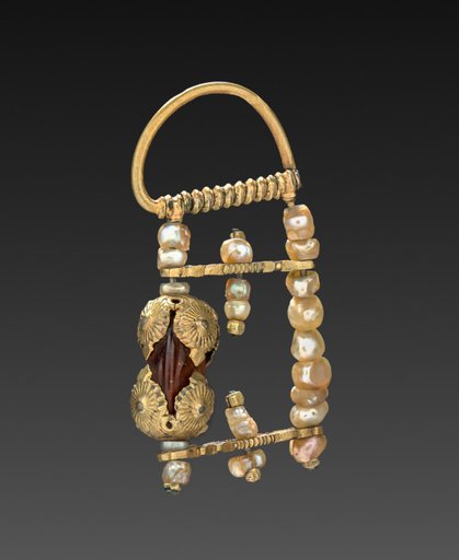 Earring