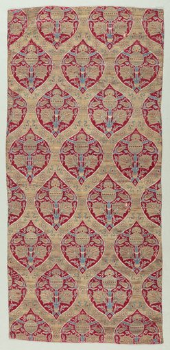 Ogival lattice with horizontal design