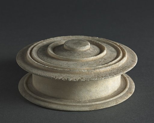 Pyxis
