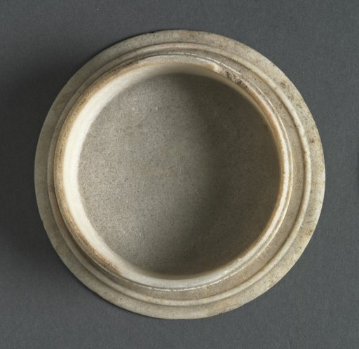 Pyxis