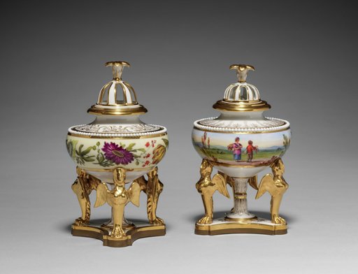 Pair of Urns
