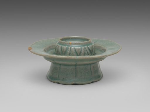 Floral-shaped Cup Stand