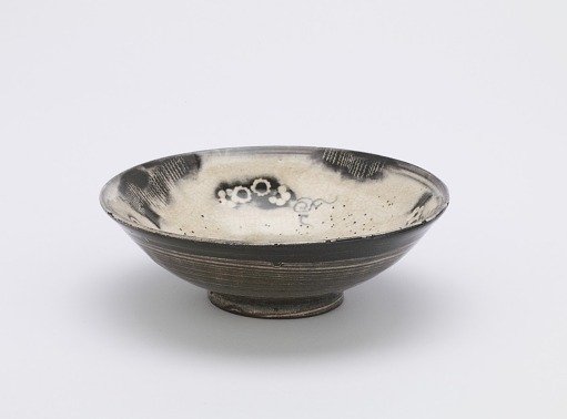 Karatsu ware individual serving bowl