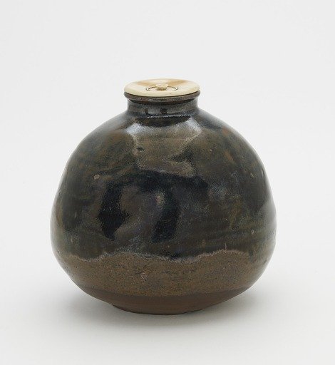 Tea caddy