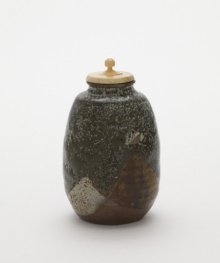 Satsuma ware tea caddy
