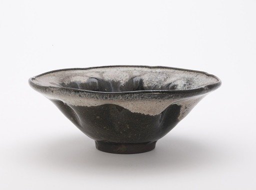 Satsuma ware serving bowl, Ryumonji kilns