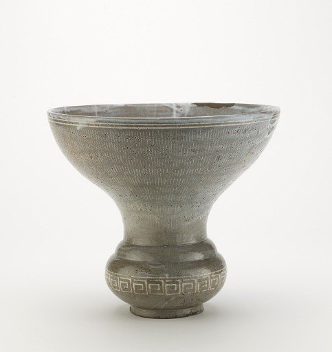 Yatsushiro ware vase with trumpet mouth