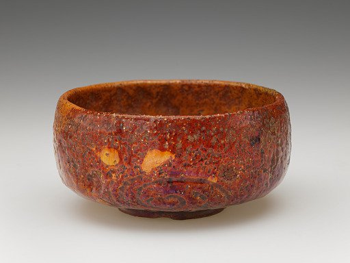Ōhi ware shallow tea bowl with incised design