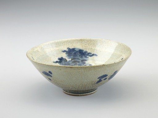 Arita ware tea bowl with design of phoenix